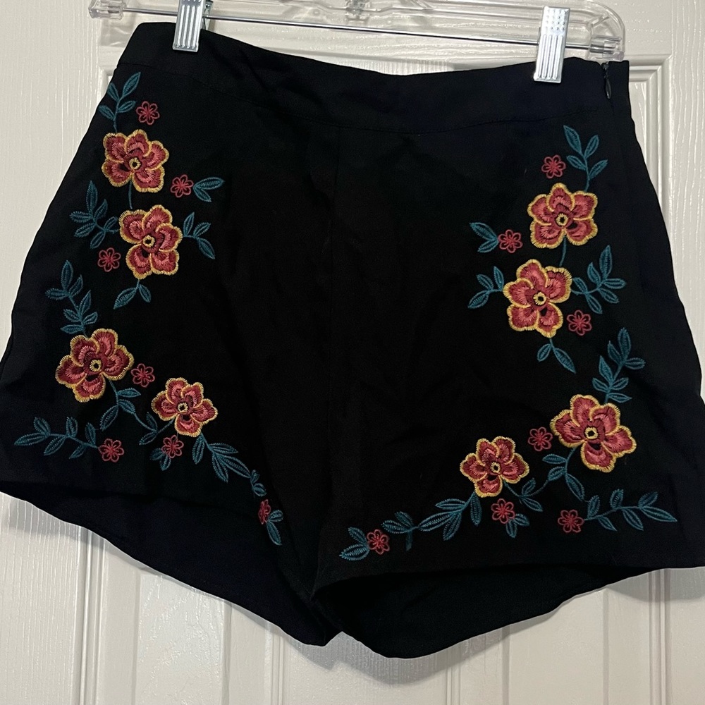 Alter’d State flora short size Small